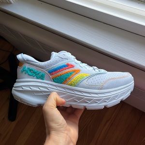 Hoka One One Bondi L all gender embroidery